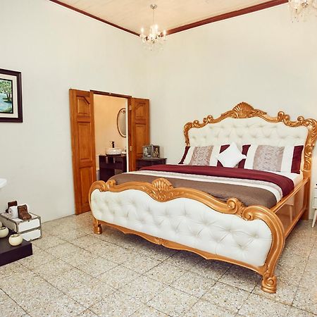 Hotel Vintage "Rialto" Κετσαλτενάνγκο Εξωτερικό φωτογραφία